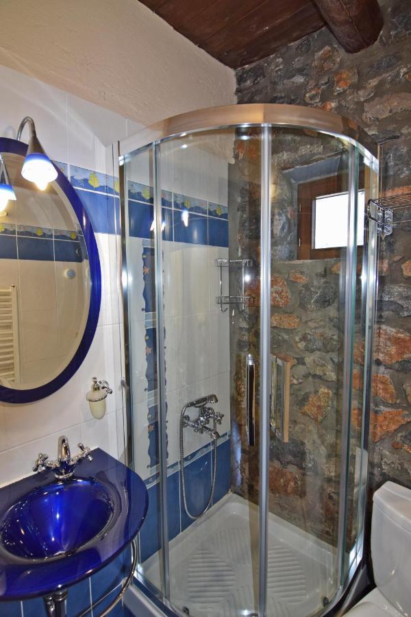 פלאיוס אגיוס אתנאסיוס Luxurious Residence At The Village Square מראה חיצוני תמונה