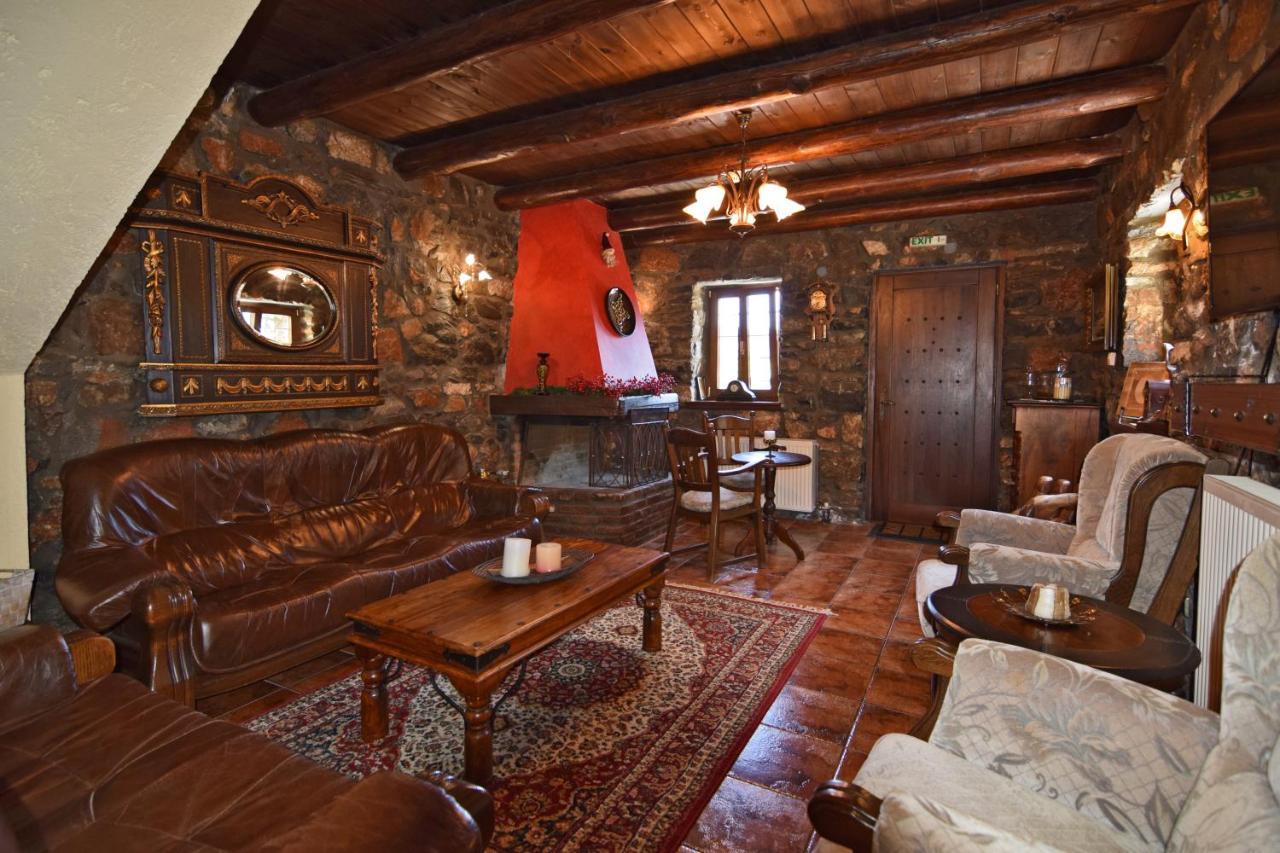 פלאיוס אגיוס אתנאסיוס Luxurious Residence At The Village Square מראה חיצוני תמונה