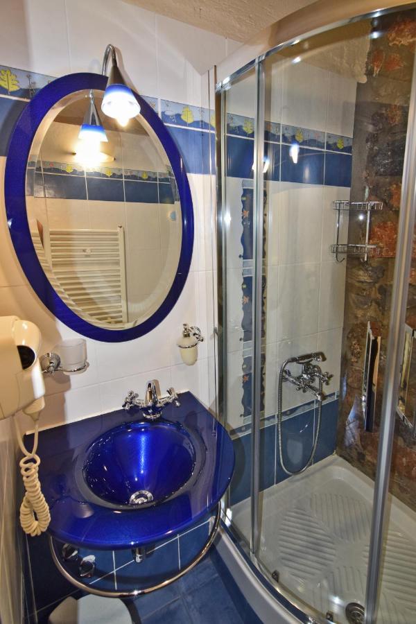 פלאיוס אגיוס אתנאסיוס Luxurious Residence At The Village Square מראה חיצוני תמונה